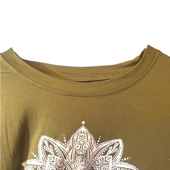 NWOT-Olive Green Long Sleeve Tee with Mandala Design - Picture 4 of 5